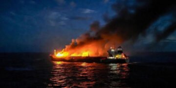 Petroliere incendiate în Marea Neagră