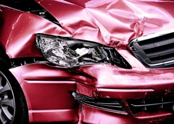 I-a dus înapoi mașina furată, după ce a șifonat-o. Și tot el nemulțumit!