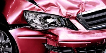 I-a dus înapoi mașina furată, după ce a șifonat-o. Și tot el nemulțumit!