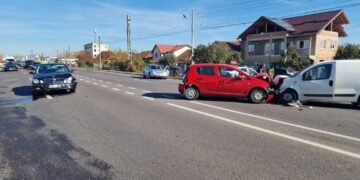 Patru mașini avariate, circulație blocată