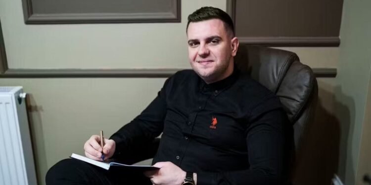 Cine este tânărul medic craiovean prins cu droguri