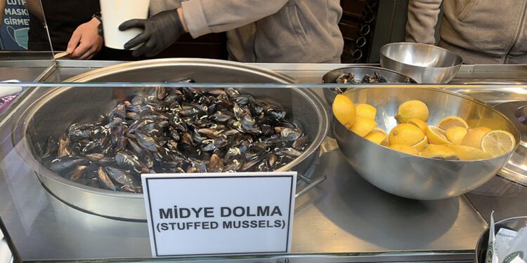 Moartea misterioasă a unei familii de turiști în Istanbul: procurorii iau în calcul o crimă