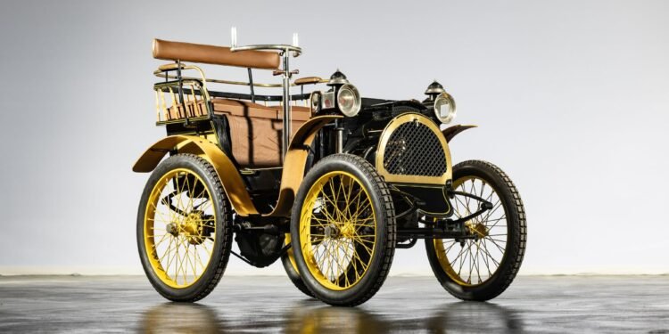 Renault scoate la licitație 100 de mașini de colecție, inclusiv monoposturi F1 și modele din 1901