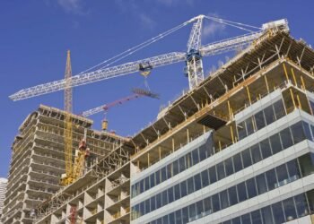 O firmă din Craiova face aproape o sută de angajări