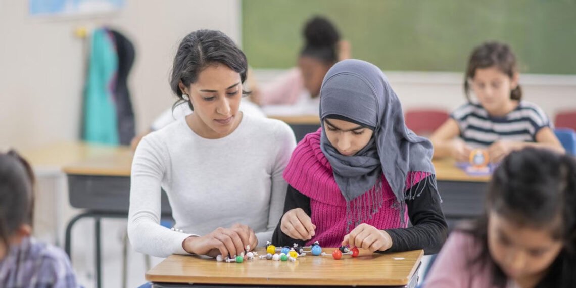 Austria vrea să interzică vălul pentru fetele sub 14 ani în școli