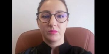 Judecătoare din Craiova, anchetată de Inspecția Judiciară după ce a scris pe Facebook că un recidivist „va muri în detenție”