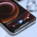 Apple a amânat lansarea unei versiuni îmbunătățite a asistentului vocal Siri până în 2026