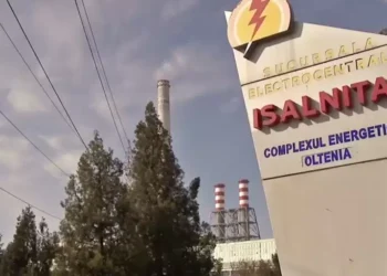 Sute de salariați devin navetiști, la 50 de ani