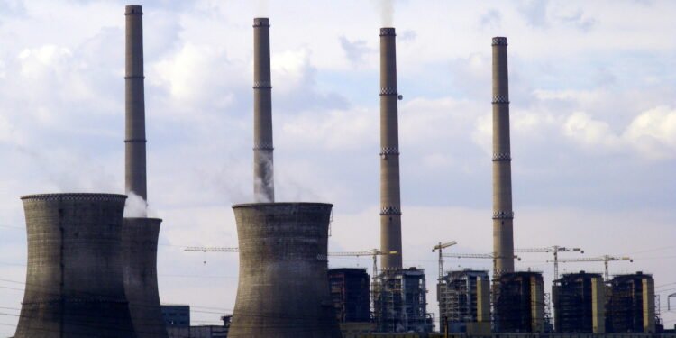 Salariații CEO acuză: grupurile energetice intrate în „conservare” sunt, de fapt, închideri mascate