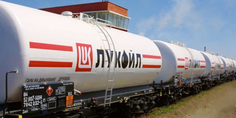 Lituania oprește tranzitul produselor petroliere Lukoil către Kaliningrad, în urma noilor sancțiuni internaționale