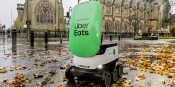 Uber introduce roboți de livrare în Europa: primele orașe intră în „era autonomă” încă din decembrie