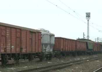 Doi gorjeni au golit vagoanele de tren și au dat lovitura la Remat – Poliția i-a prins la timp!