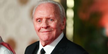 Anthony Hopkins marchează 50 de ani de sobrietate: „Am ales viața” – mesaj puternic pentru fani