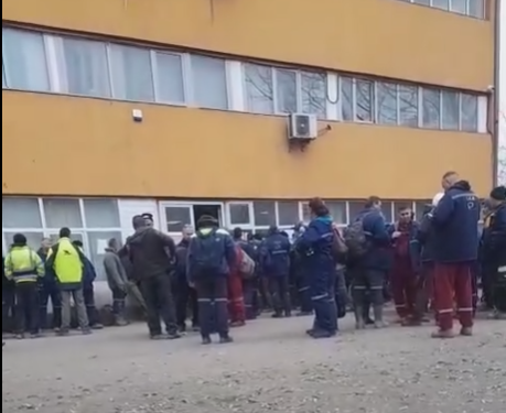 Protestul minerilor ia amploare. Amenințări cu greva foamei în fața Complexului Energetic Oltenia!