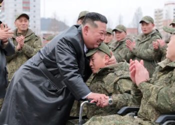 Kim Jong-un îi onorează pe soldații nord-coreeni reveniți din Rusia. Nouă militari au murit în misiunea din regiunea Kursk