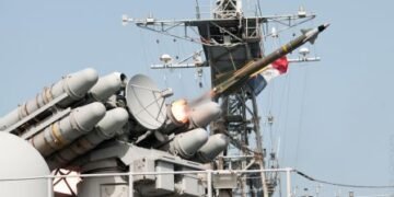 Marina militară franceză deschide focul asupra unor drone