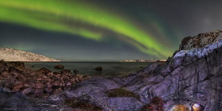 Murmansk, noul „pământ al fertilității” pentru turiști – cupluri vin să conceapă „copii norocoși” sub Aurora Boreală