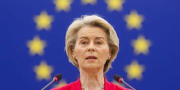 Ursula von der Leyen îi răspunde lui Donald Trump: „Nimeni nu ar trebui să intervină în democrația europeană”