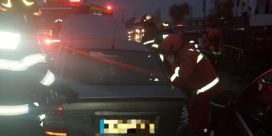 Trei mașini avariate pe un drum național