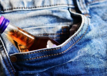 Avertisment OMS de sărbători: Alcoolul ucide un european din 11 și stă în spatele a mii de accidente și acte de violență