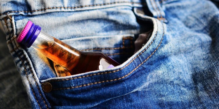 Avertisment OMS de sărbători: Alcoolul ucide un european din 11 și stă în spatele a mii de accidente și acte de violență