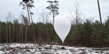 Lituania, în prag de stare de urgență din cauza… baloanelor! Țara este asediată de obiecte lansate din Belarus care paralizează aeroportul din Vilnius