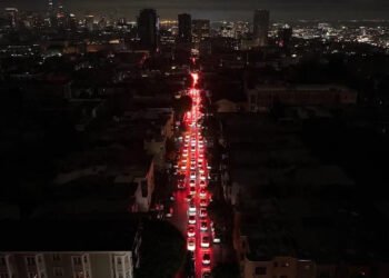 Pană masivă de curent în San Francisco: un incendiu a paralizat orașul. Taxiurile fără șofer au blocat intersecțiile