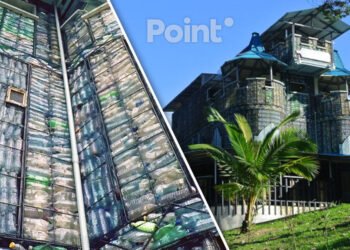 Castel din plastic reciclat: povestea canadianului care a transformat deșeurile într-un simbol al speranței