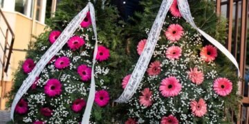 Scandal-monstru la un priveghi din Gorj. Păruială între rudele îndoliate!