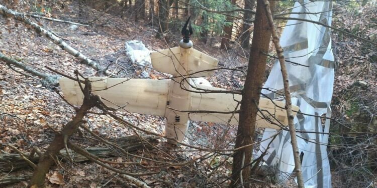 Dronă misterioasă, descoperită lângă o bază militară