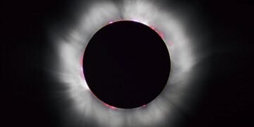 Cea mai lungă eclipsă totală a secolului va întuneca lumea timp de aproape 7 minute