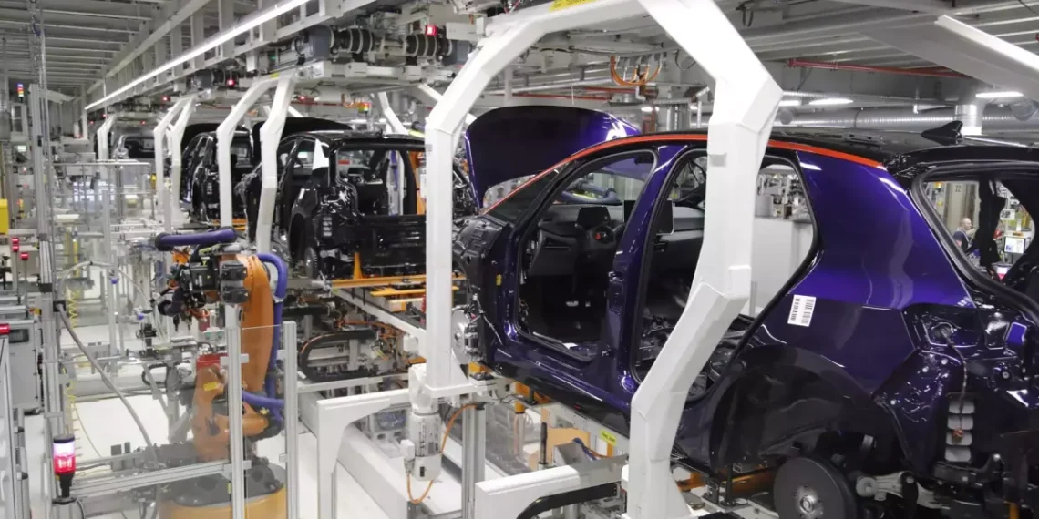 Volkswagen închide prima fabrică din Germania după 88 de ani