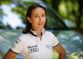 A murit la 39 de ani, lăsând în urmă trei copii