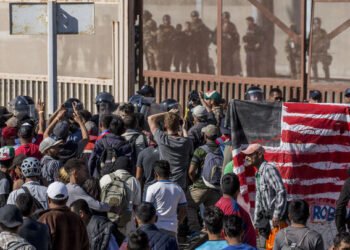 SUA măresc „prima” pentru auto-deportare: 3.000 de dolari pentru imigranții ilegali care pleacă voluntar până la finalul lui 2025