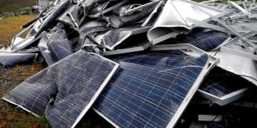 Energie verde??? Peste 11 milioane de tone de panouri vor deveni deșeuri