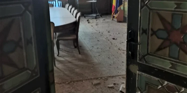 Cutremurele au revenit în Gorj, dar Palatul Administrativ rămâne o ruină