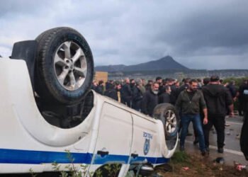 Haos în Creta: Fermierii furioși au blocat aeroportul și au provocat ciocniri cu poliția