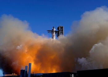 Racheta lui Elon Musk, pericol în aer: trei avioane cu 450 de pasageri, la un pas de tragedie după explozia Starship