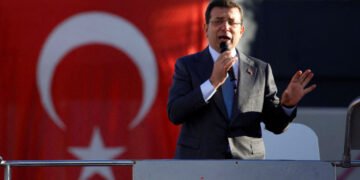 Detenție prelungită pentru fostul primar din Istanbul