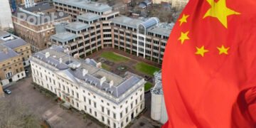 Marea Britanie dă undă verde „mega-ambasadei” Chinei la Londra, în ciuda temerilor legate de spionaj