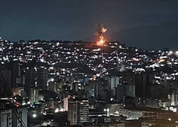 SUA atacă Venezuela: explozii în Caracas și stare de urgență națională declarată de Maduro