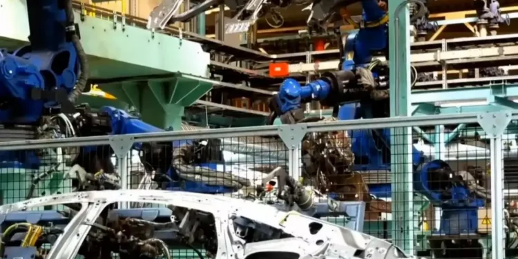 Concedieri colective și o fabrică închisă. Ce fac 1.100 de familii?