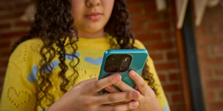 Rețele sociale interzise minorilor sub 16 ani. Proiect!