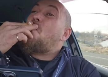 Funcționar din Gorj, arestat după ce a jignit un bătrân