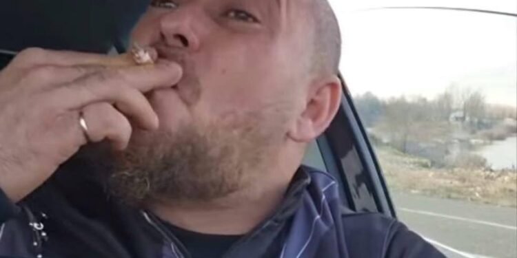 Funcționar din Gorj, arestat după ce a jignit un bătrân