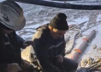 Minerii din carierele Complexului Energetic Oltenia muncesc la minus 12 grade Celsius: „Metalul îți lipește mâna, frigul nu iartă”