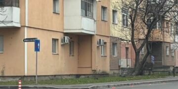 Vandalism pe banii comunității, la Târgu Jiu: stâlpi de siguranță rutieră rupți la o zi după montare