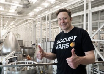 Elon Musk fuzionează SpaceX cu xAI: un gigant tehnologic de 1,25 trilioane de dolari, cu ochii pe centre de date în spațiu