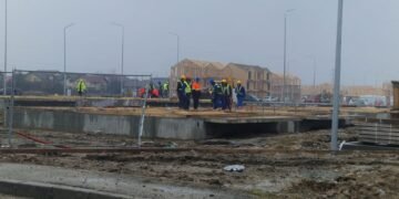 Accident grav pe un șantier din Târgu Jiu: muncitor căzut de la înălțime, transferat de urgență la Craiova