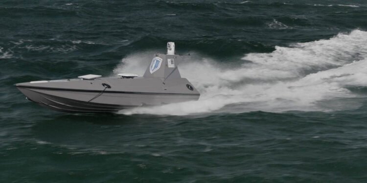 „Bărci dronă” în stil James Bond pentru a vâna flota umbră a Rusiei. Planul forțelor speciale britanice